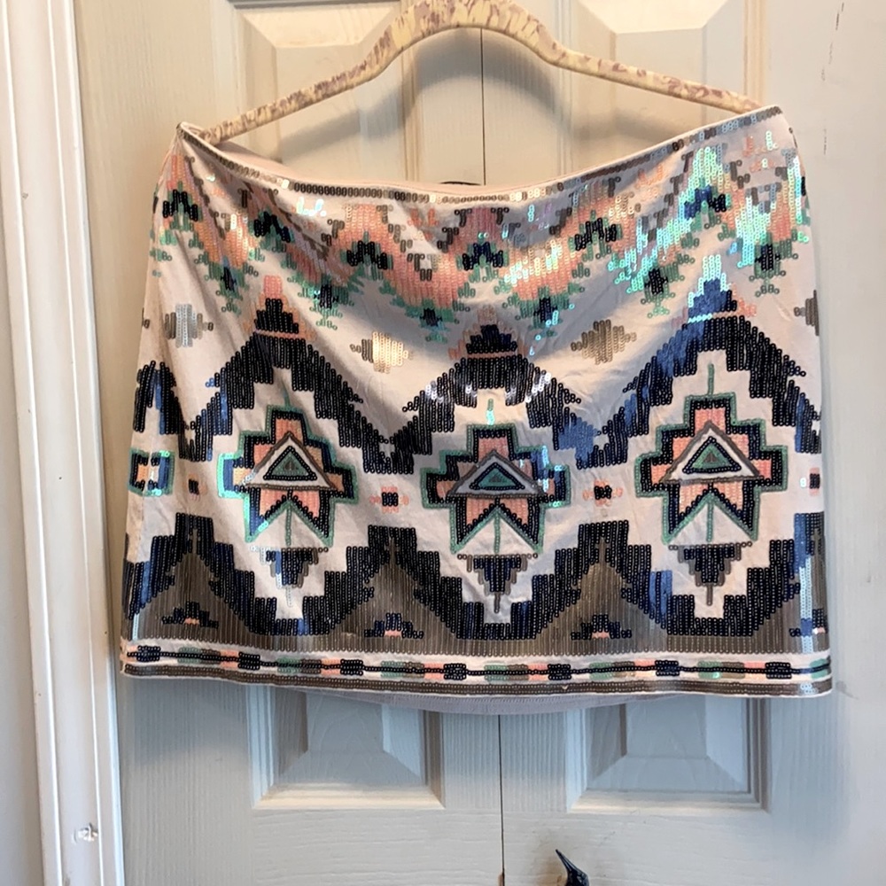 Sequenced AztecTube top